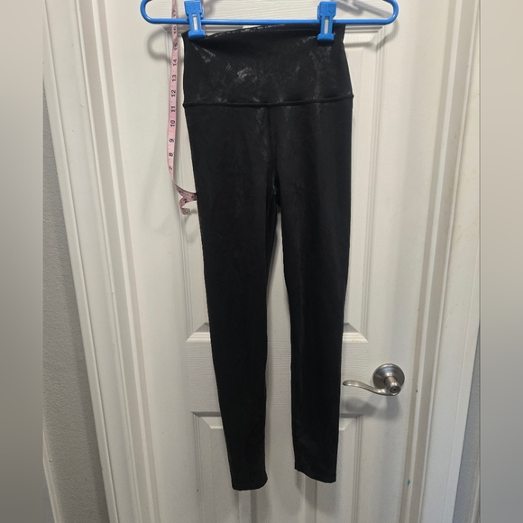 Carbon38 shiny snake print leggings size s nwot
